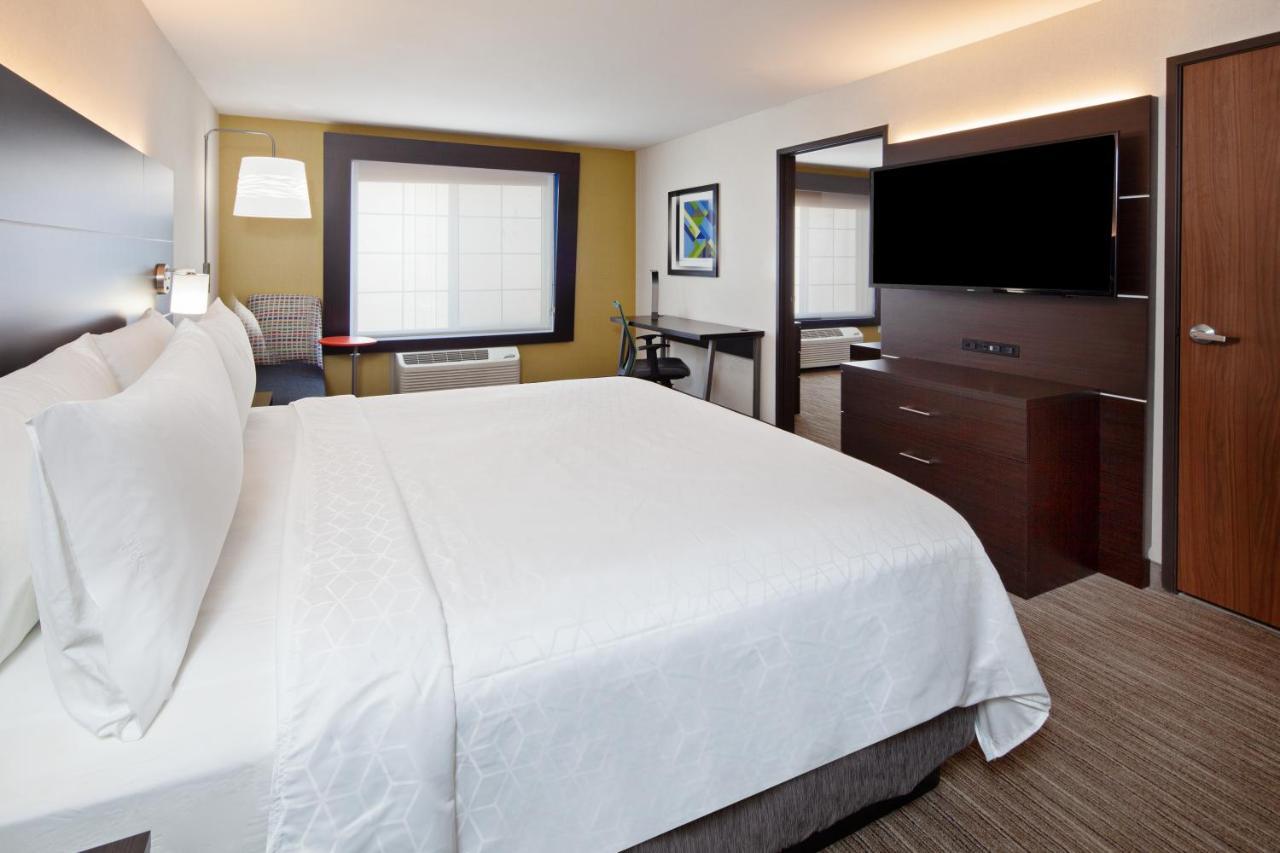 Holiday Inn Express & Suites Oakland - Airport By Ihg Экстерьер фото