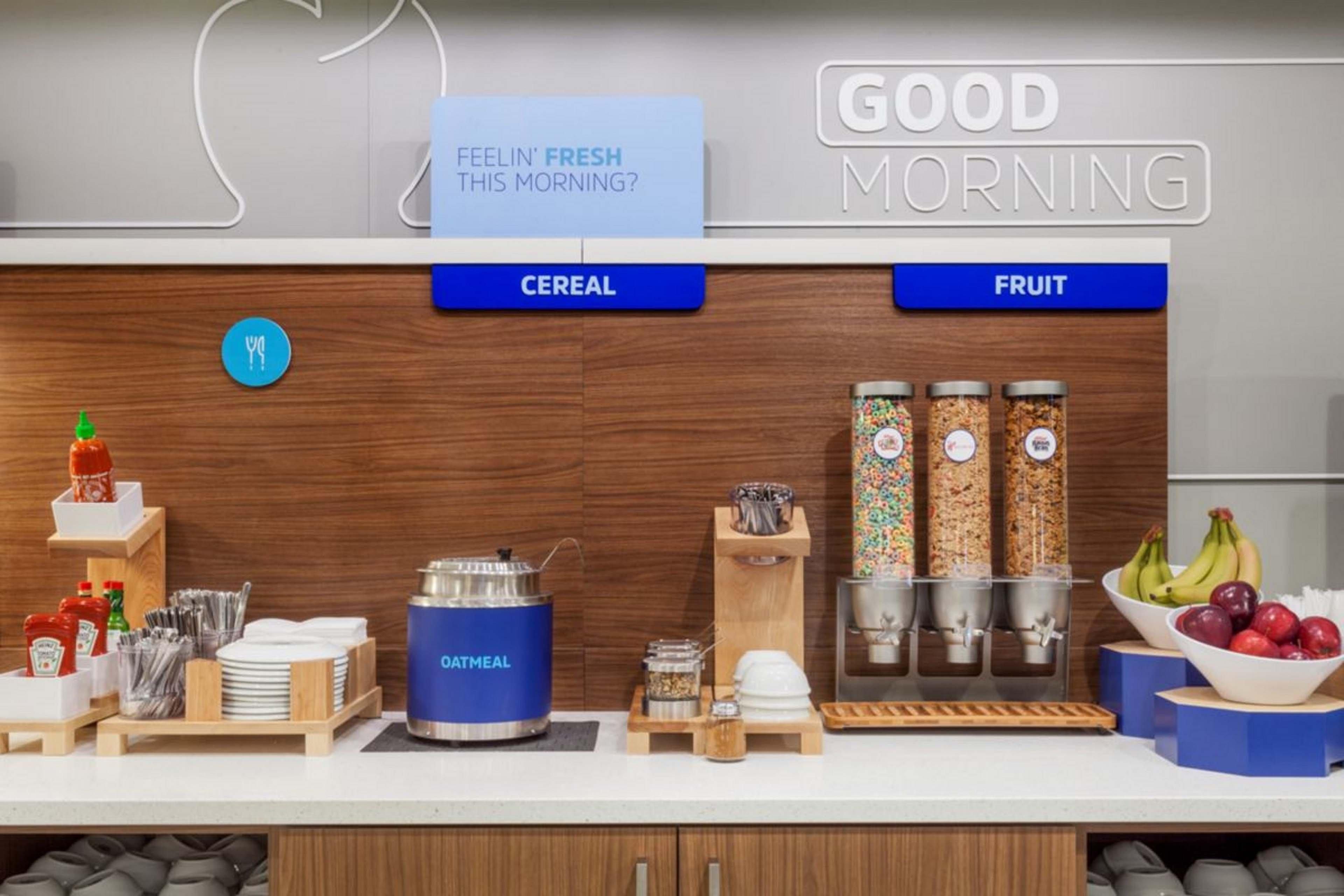 Holiday Inn Express & Suites Oakland - Airport By Ihg Экстерьер фото