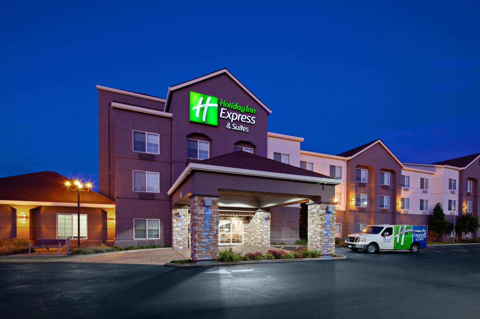 Holiday Inn Express & Suites Oakland - Airport By Ihg Экстерьер фото