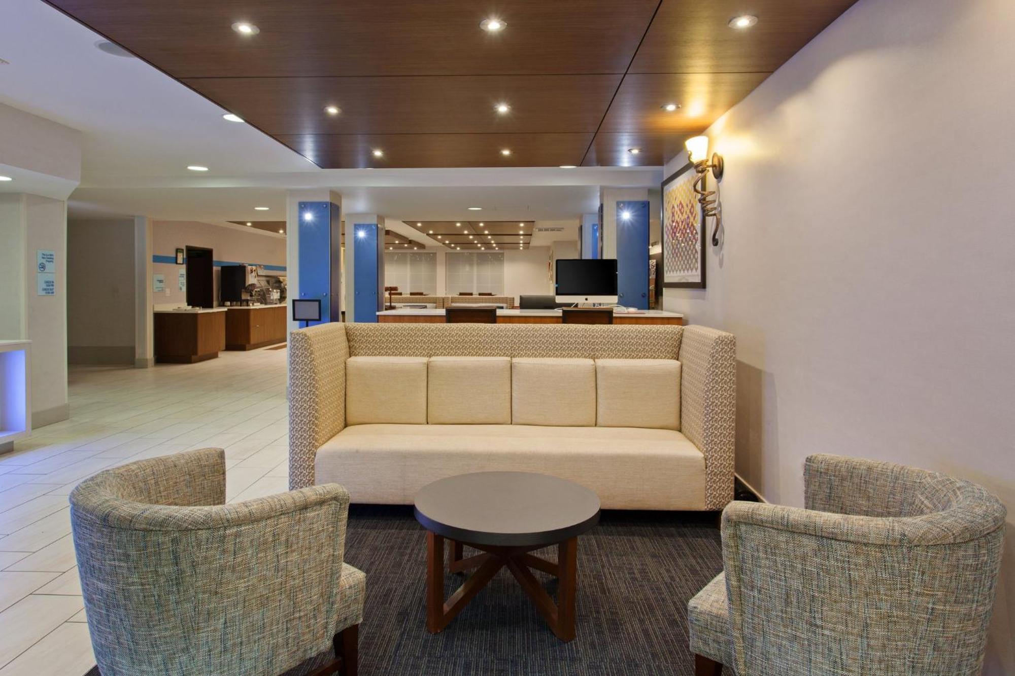 Holiday Inn Express & Suites Oakland - Airport By Ihg Экстерьер фото