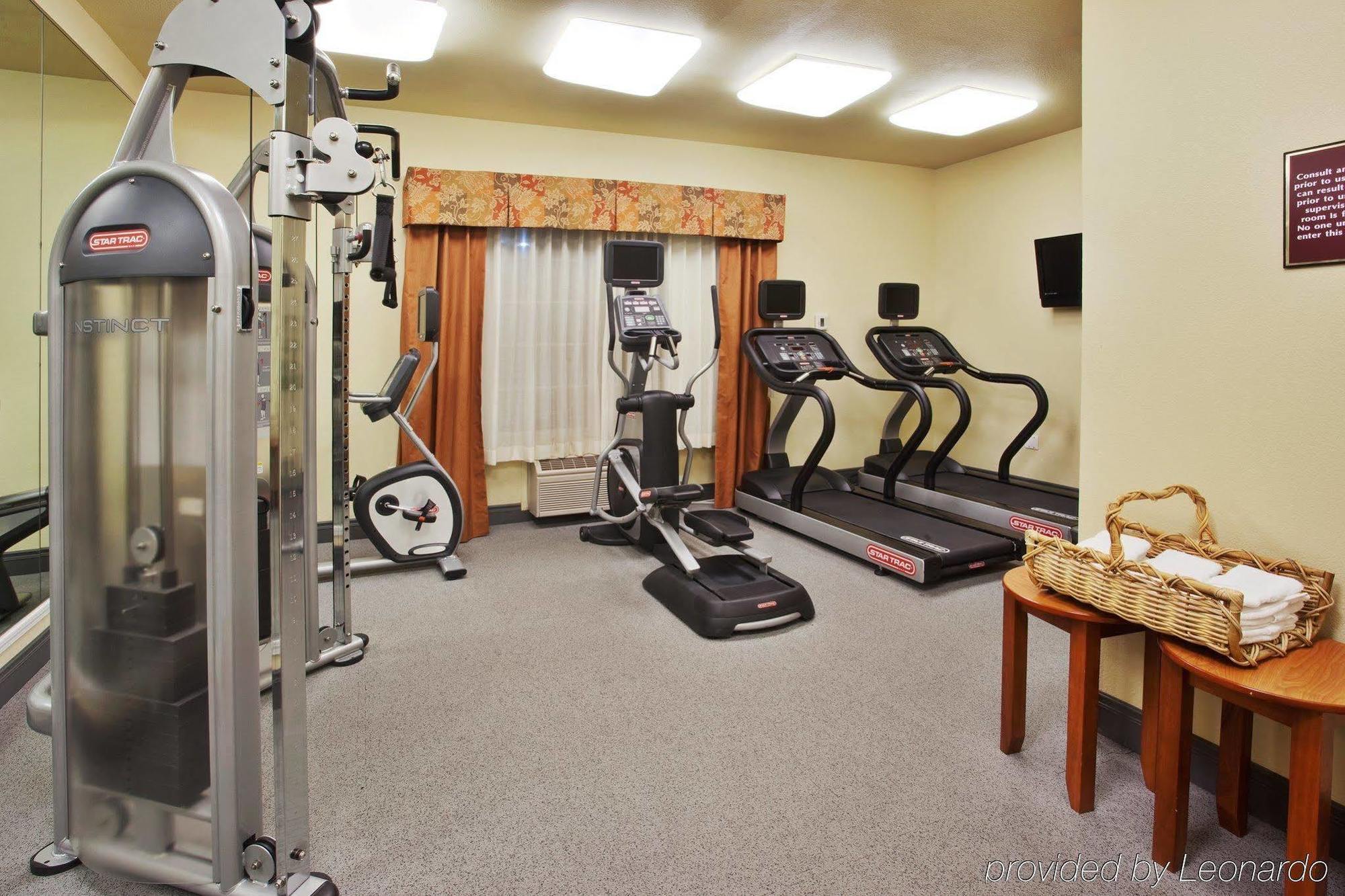 Holiday Inn Express & Suites Oakland - Airport By Ihg Экстерьер фото