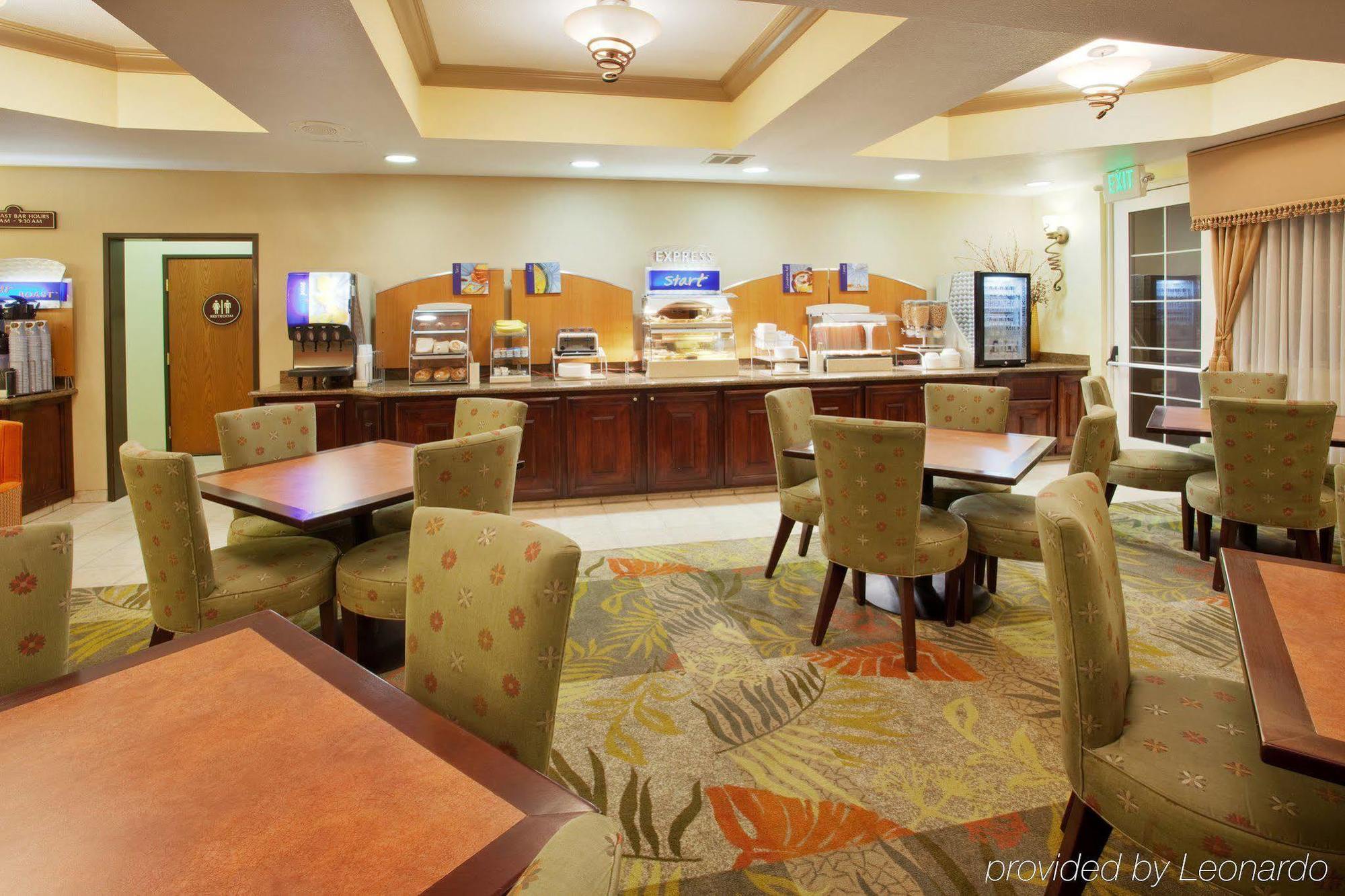 Holiday Inn Express & Suites Oakland - Airport By Ihg Экстерьер фото