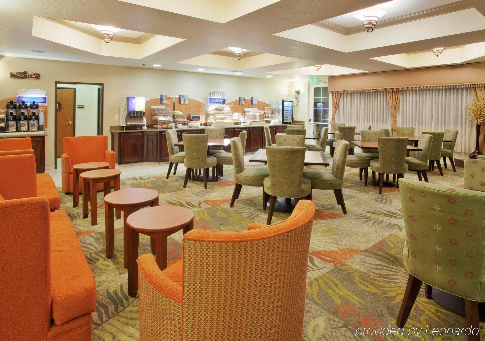Holiday Inn Express & Suites Oakland - Airport By Ihg Экстерьер фото